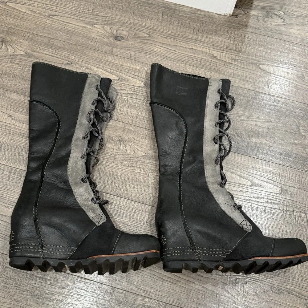 Sorel boots designed for women in a size 9